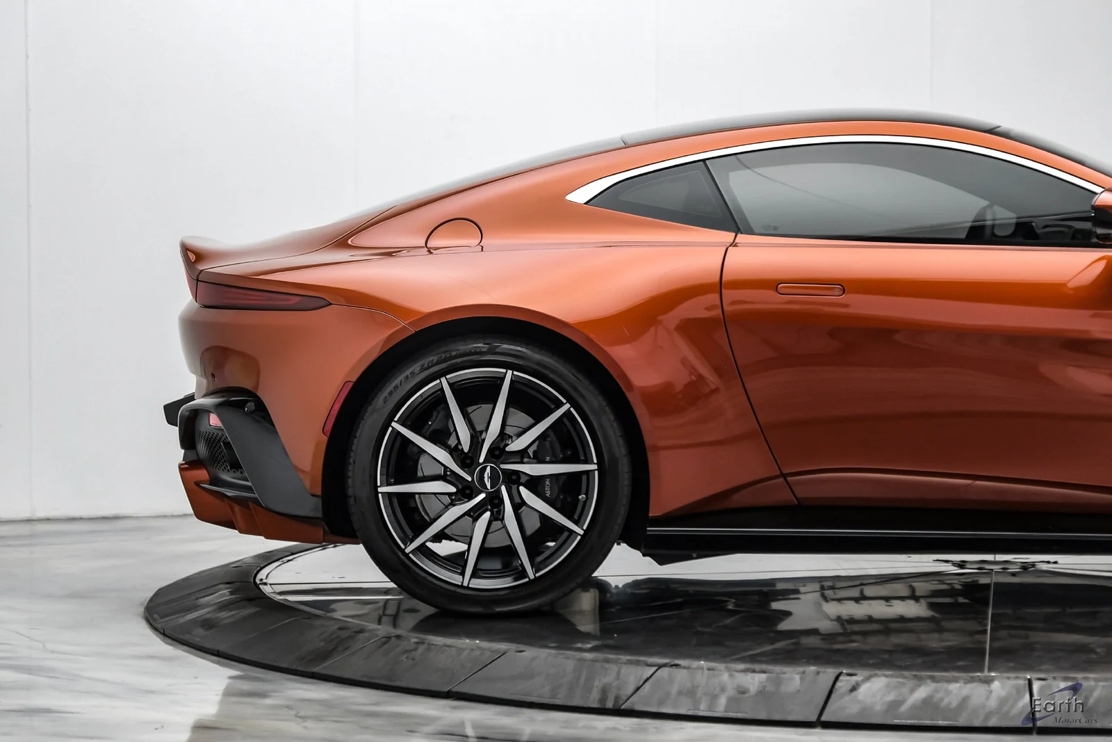2019 Aston Martin Vantage Coupé (2018), 24/28