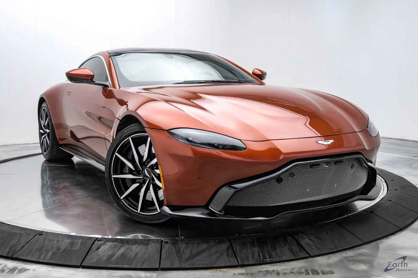 2019 Aston Martin Vantage Coupé (2018), 27/28