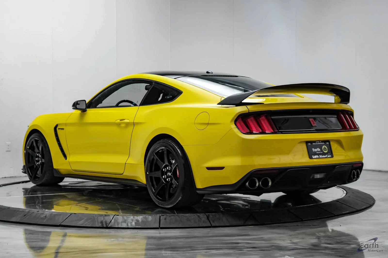 2017 Ford Mustang Shelby GT350 R, 8/28