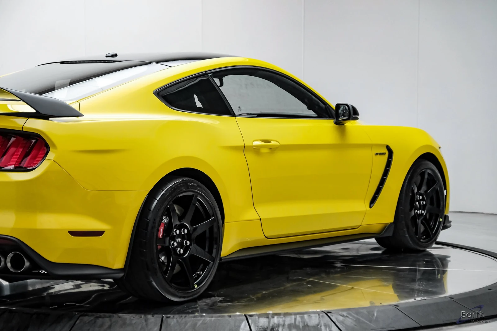 2017 Ford Mustang Shelby GT350 R, 17/28