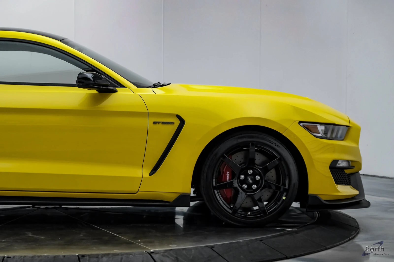 2017 Ford Mustang Shelby GT350 R, 20/28