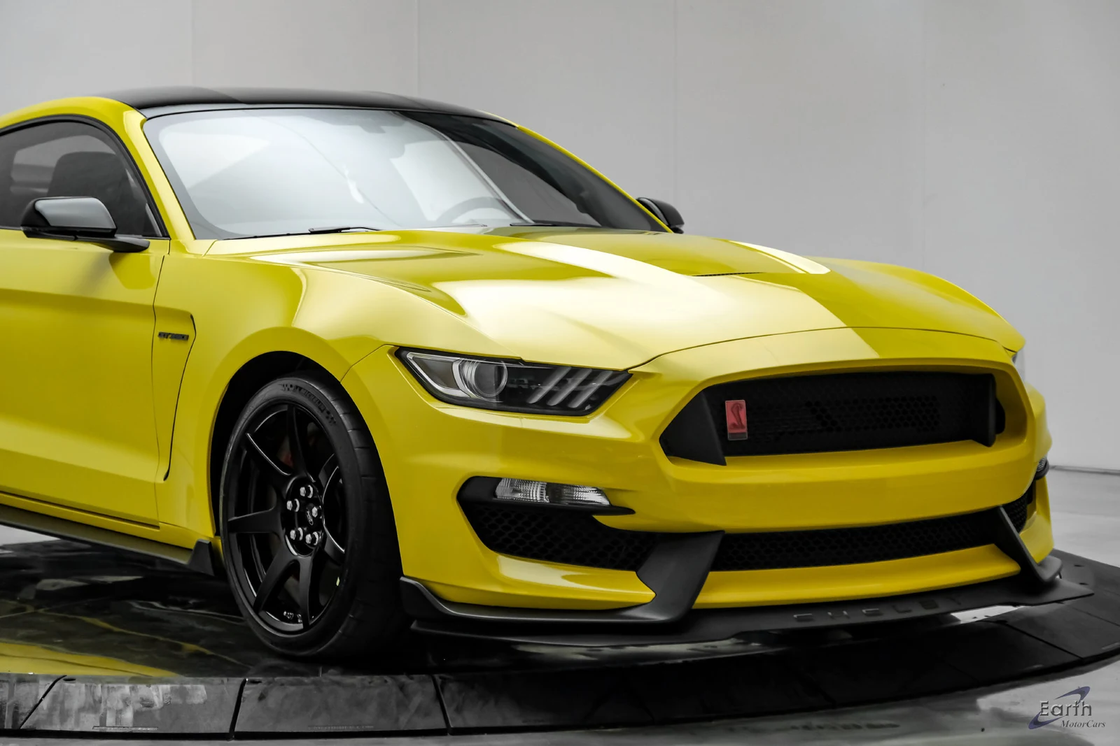 2017 Ford Mustang Shelby GT350 R, 25/28