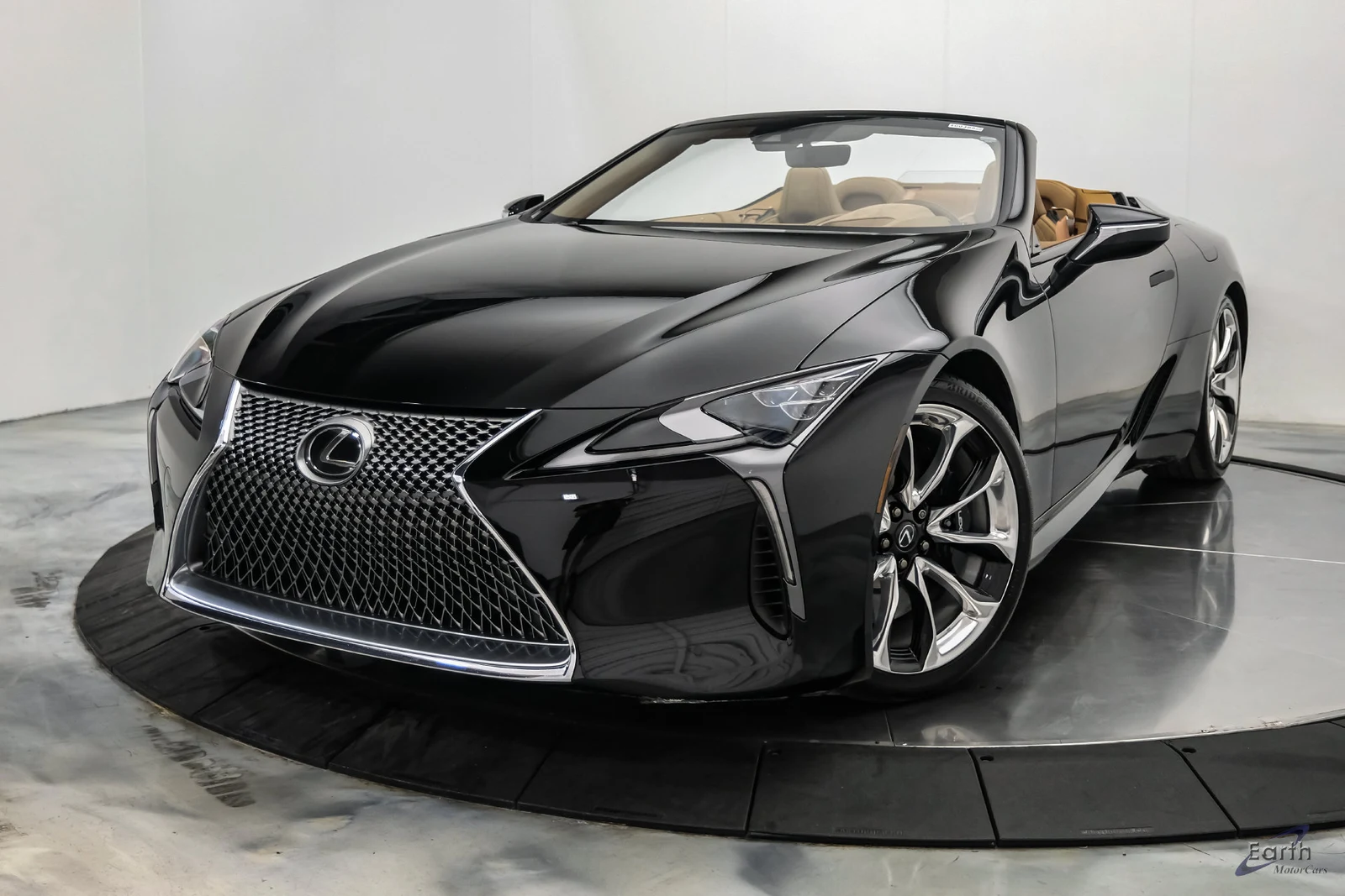 2021 Lexus LC 500 Convertible, 3/28