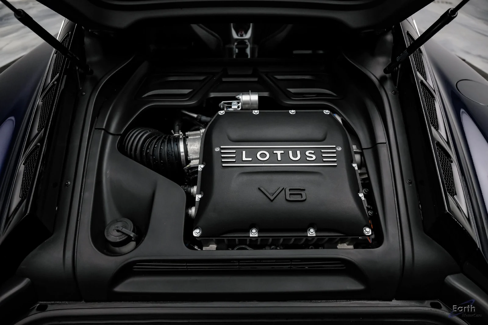 2026 Lotus Emira V6 SE, 3/28
