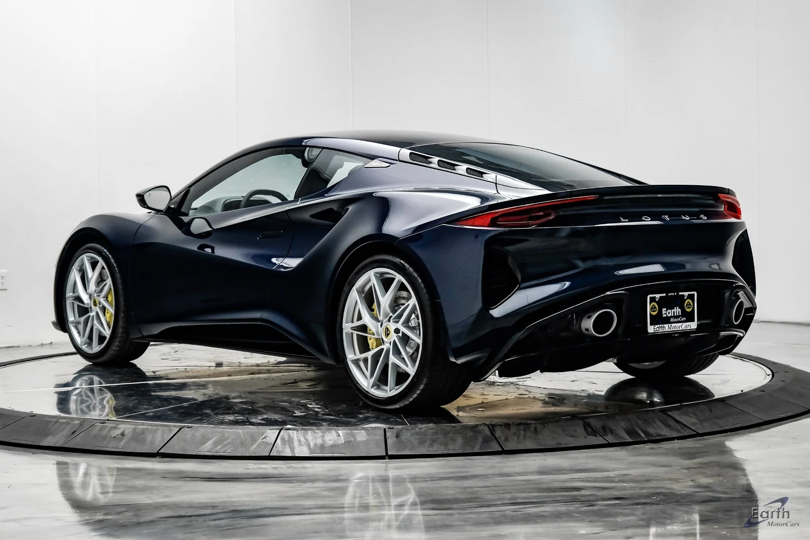 2026 Lotus Emira V6 SE, 10/28
