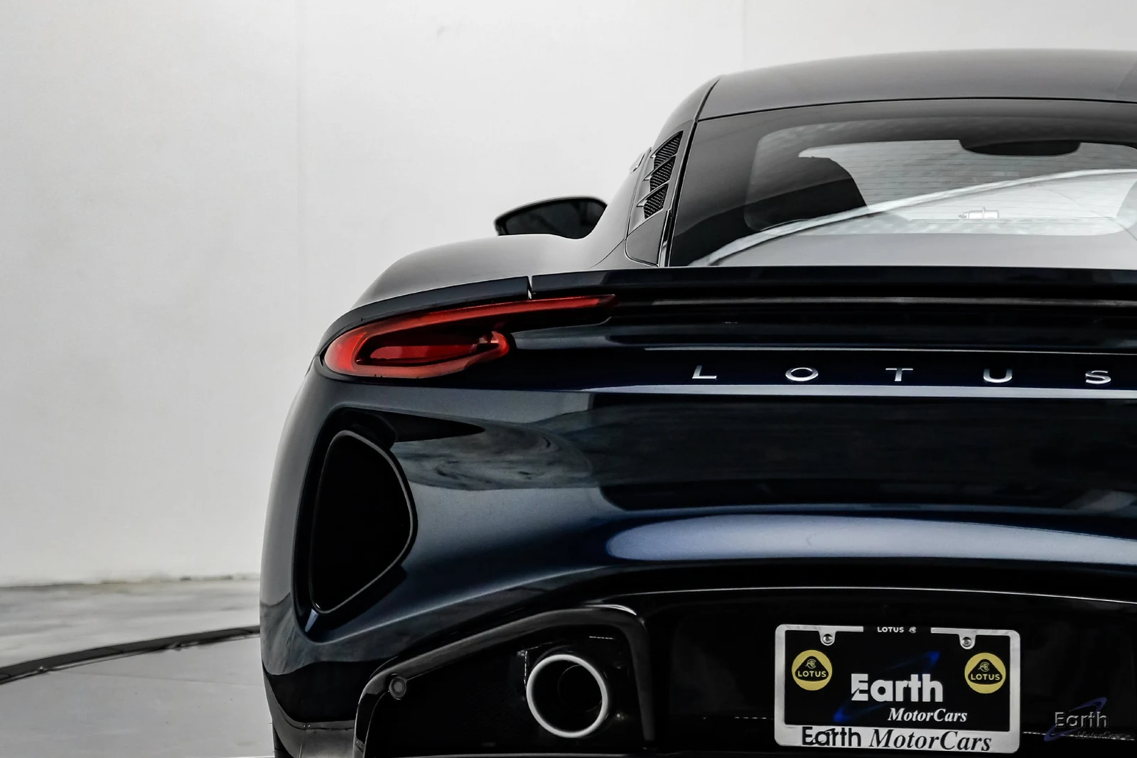 2026 Lotus Emira V6 SE, 15/28