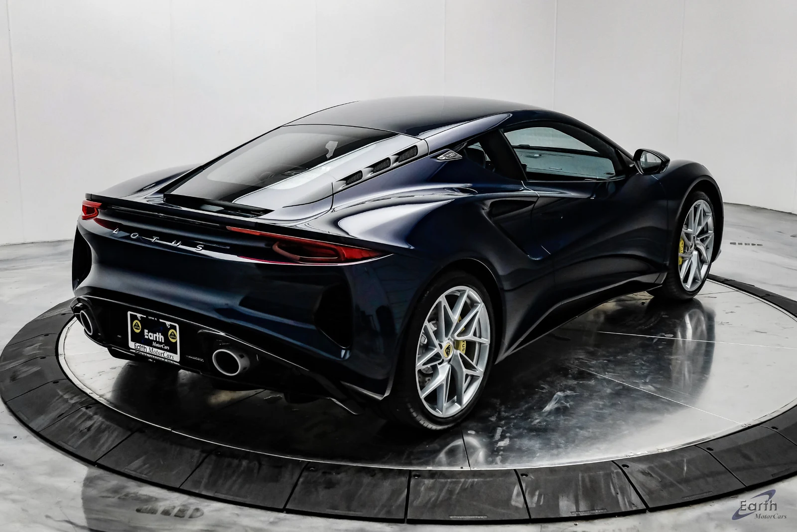 2026 Lotus Emira V6 SE, 20/28