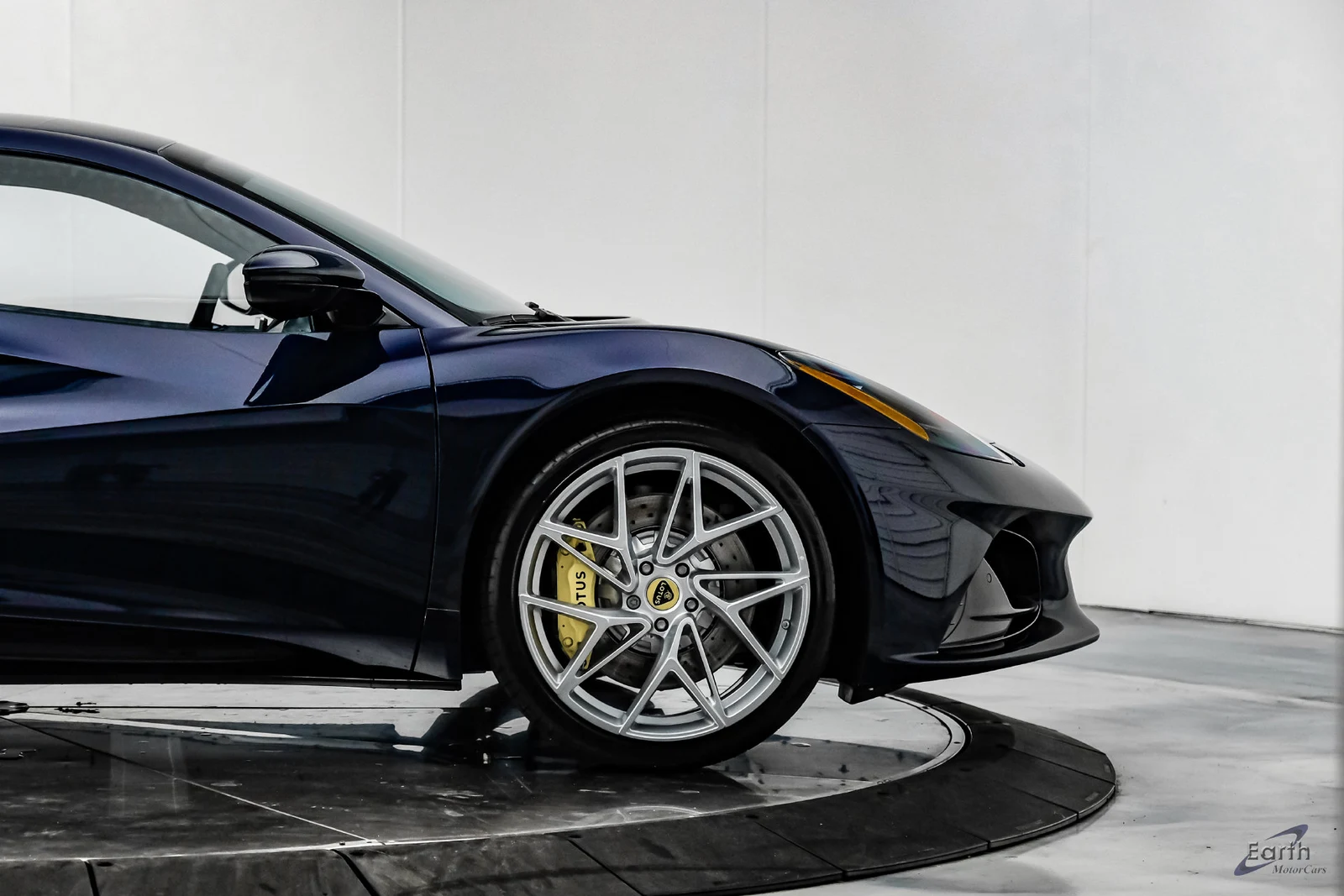 2026 Lotus Emira V6 SE, 26/28