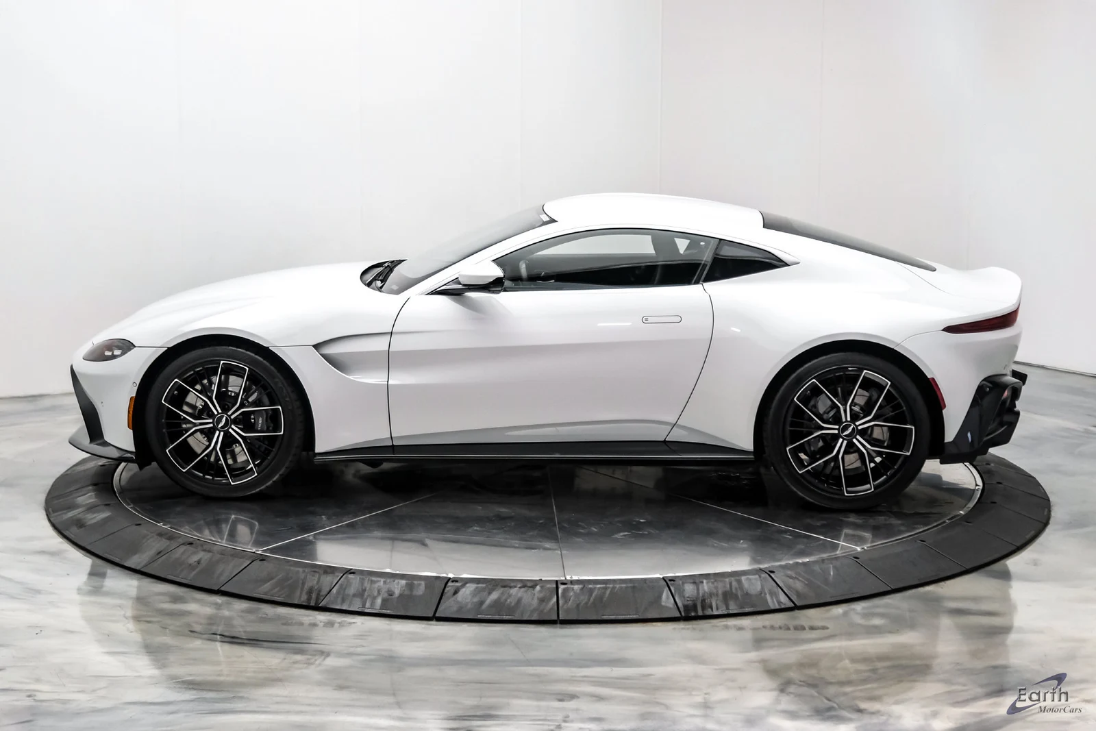 2022 Aston Martin Vantage Coupé (2018), 7/28