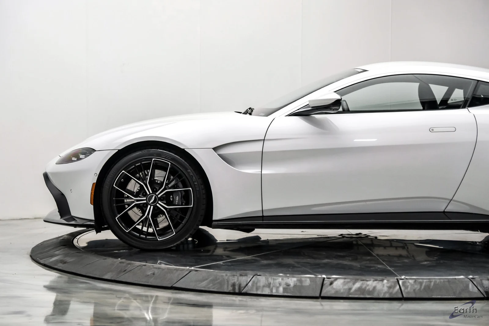 2022 Aston Martin Vantage Coupé (2018), 8/28