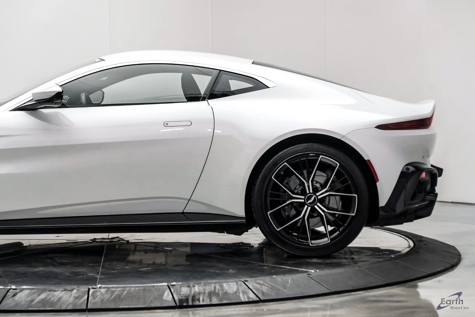 2022 Aston Martin Vantage Coupé (2018), 9/28