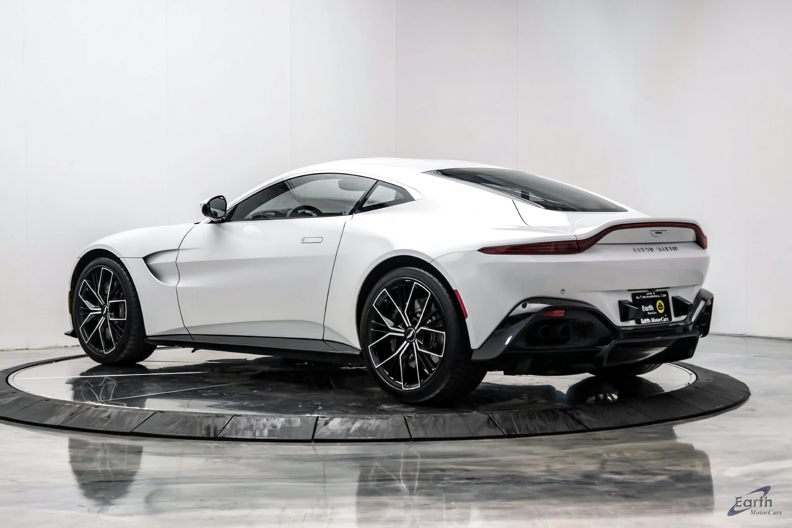 2022 Aston Martin Vantage Coupé (2018), 10/28