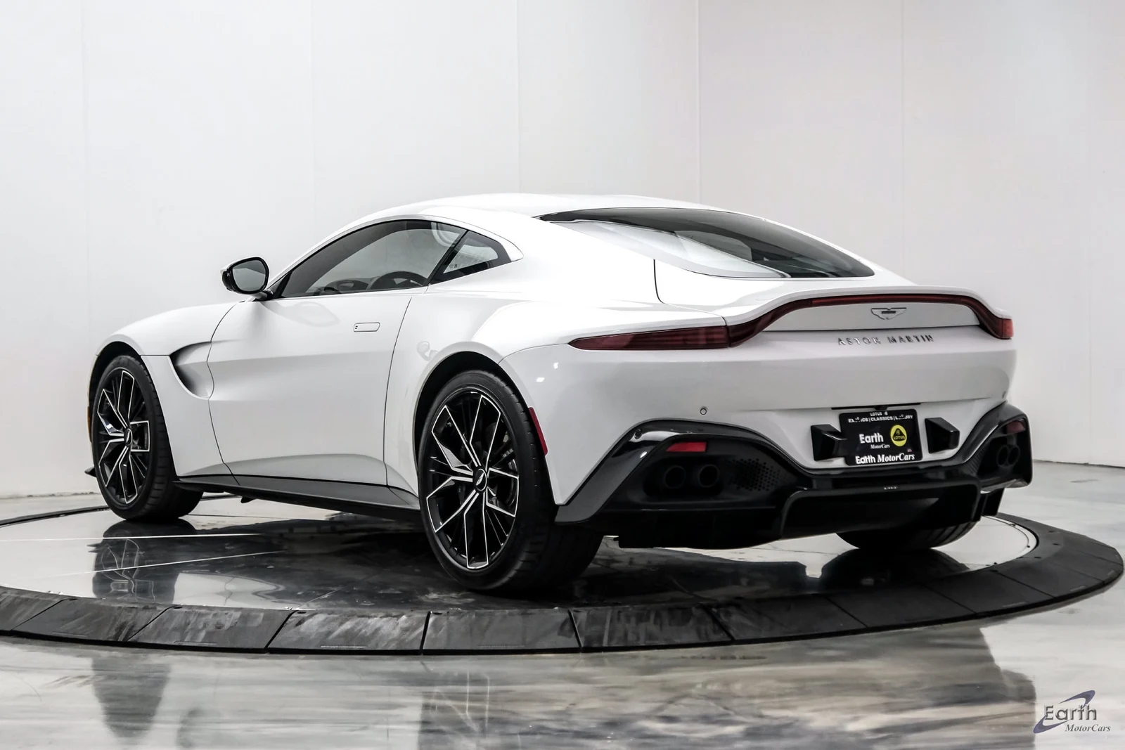 2022 Aston Martin Vantage Coupé (2018), 11/28