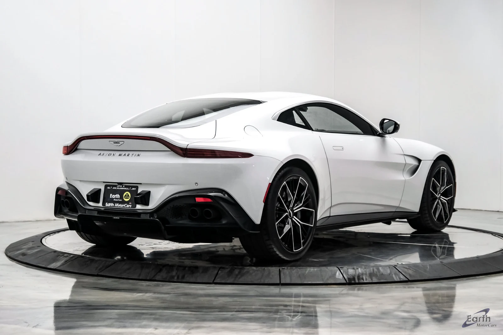 2022 Aston Martin Vantage Coupé (2018), 18/28