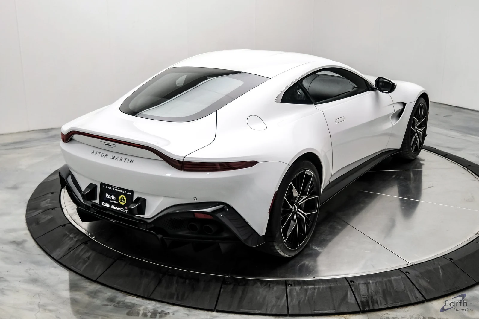 2022 Aston Martin Vantage Coupé (2018), 19/28