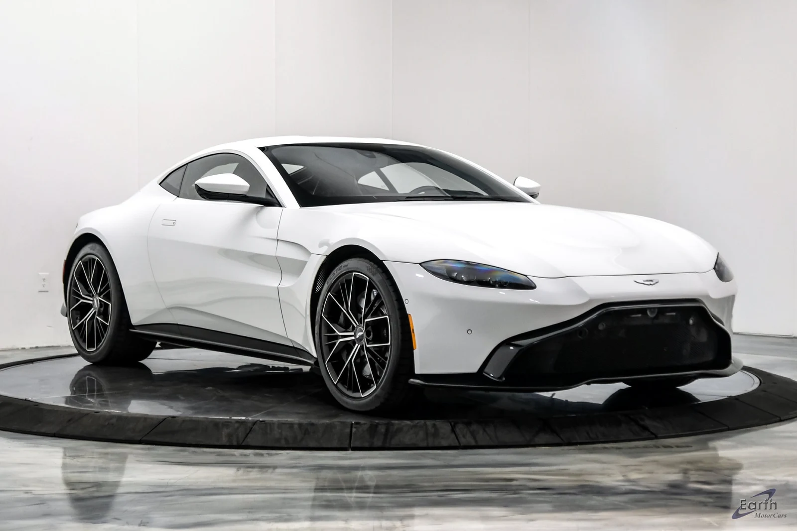 2022 Aston Martin Vantage Coupé (2018), 26/28