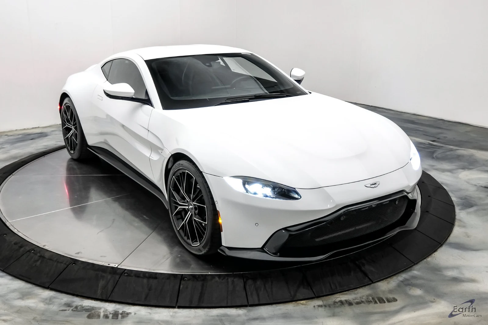 2022 Aston Martin Vantage Coupé (2018), 27/28
