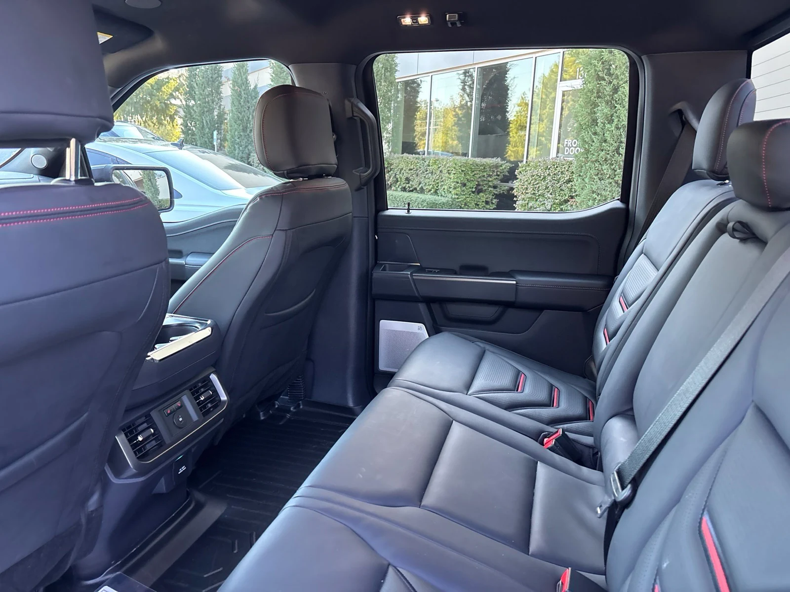 2025 Ford F-150 Lariat (Fourteenth Generation), 7/9