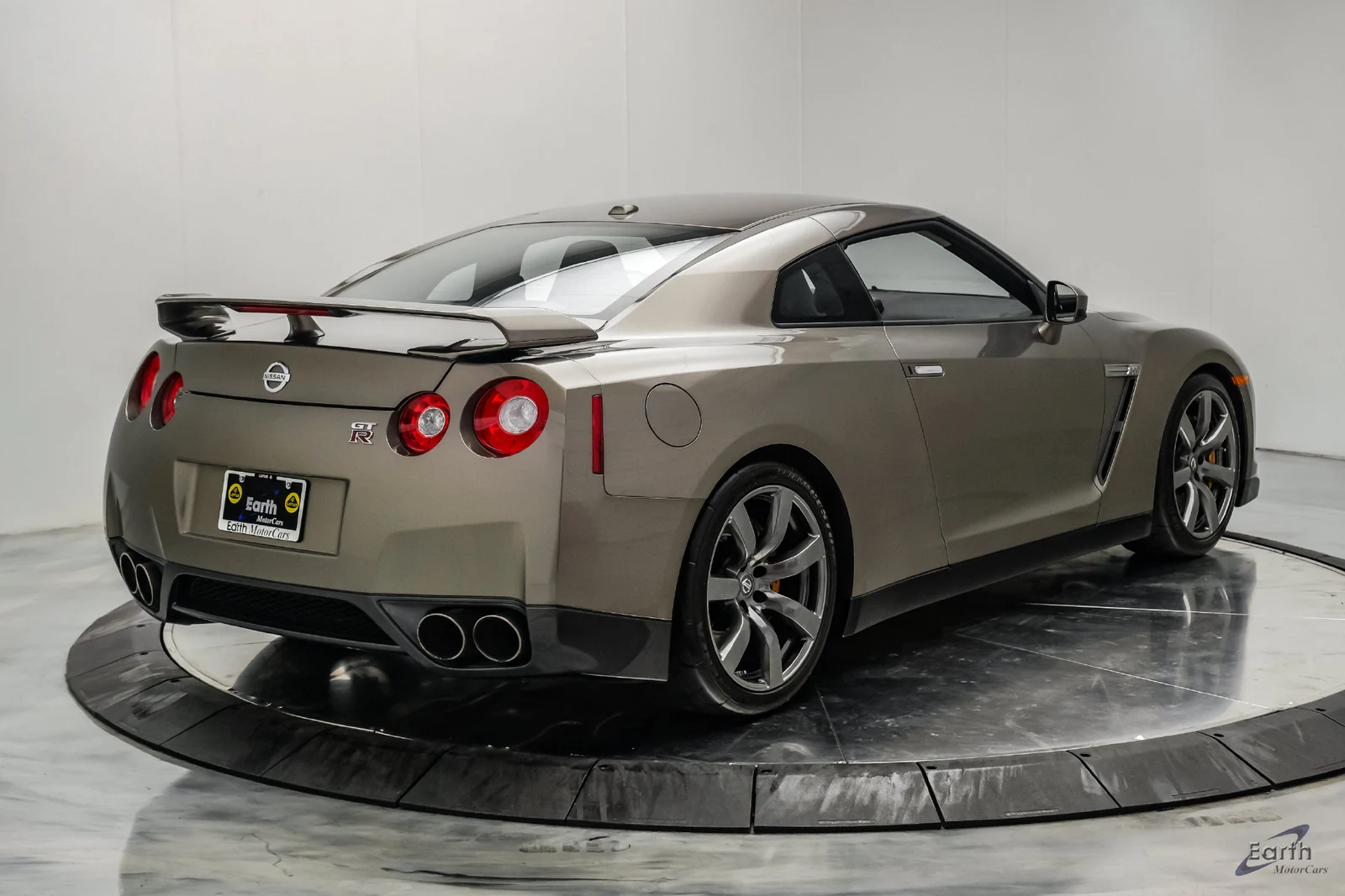 2009 Nissan GT-R Premium (R35), 22/28