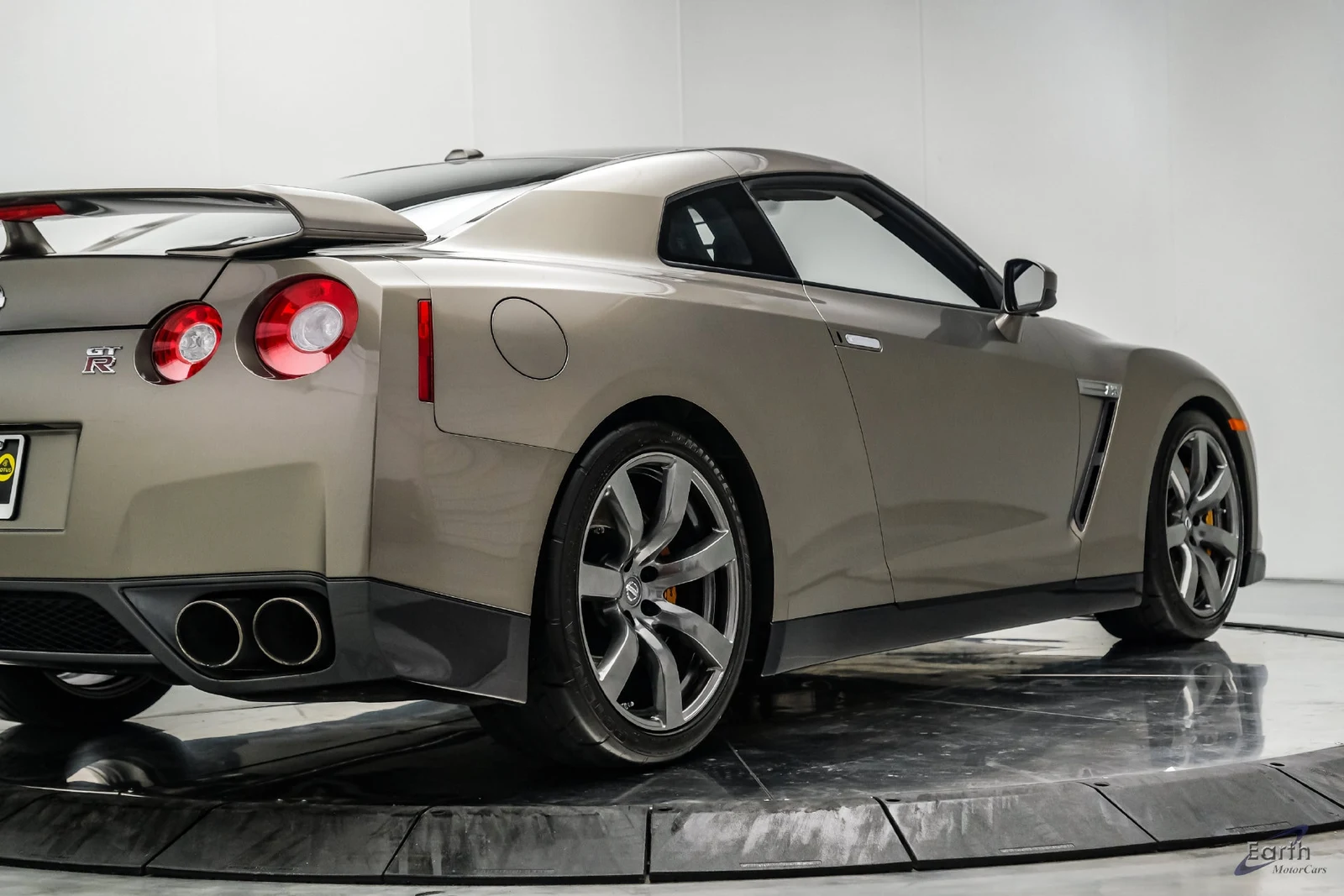2009 Nissan GT-R Premium (R35), 25/28