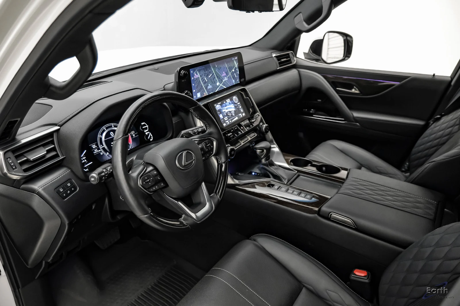 2023 Lexus LX 600, 2/28
