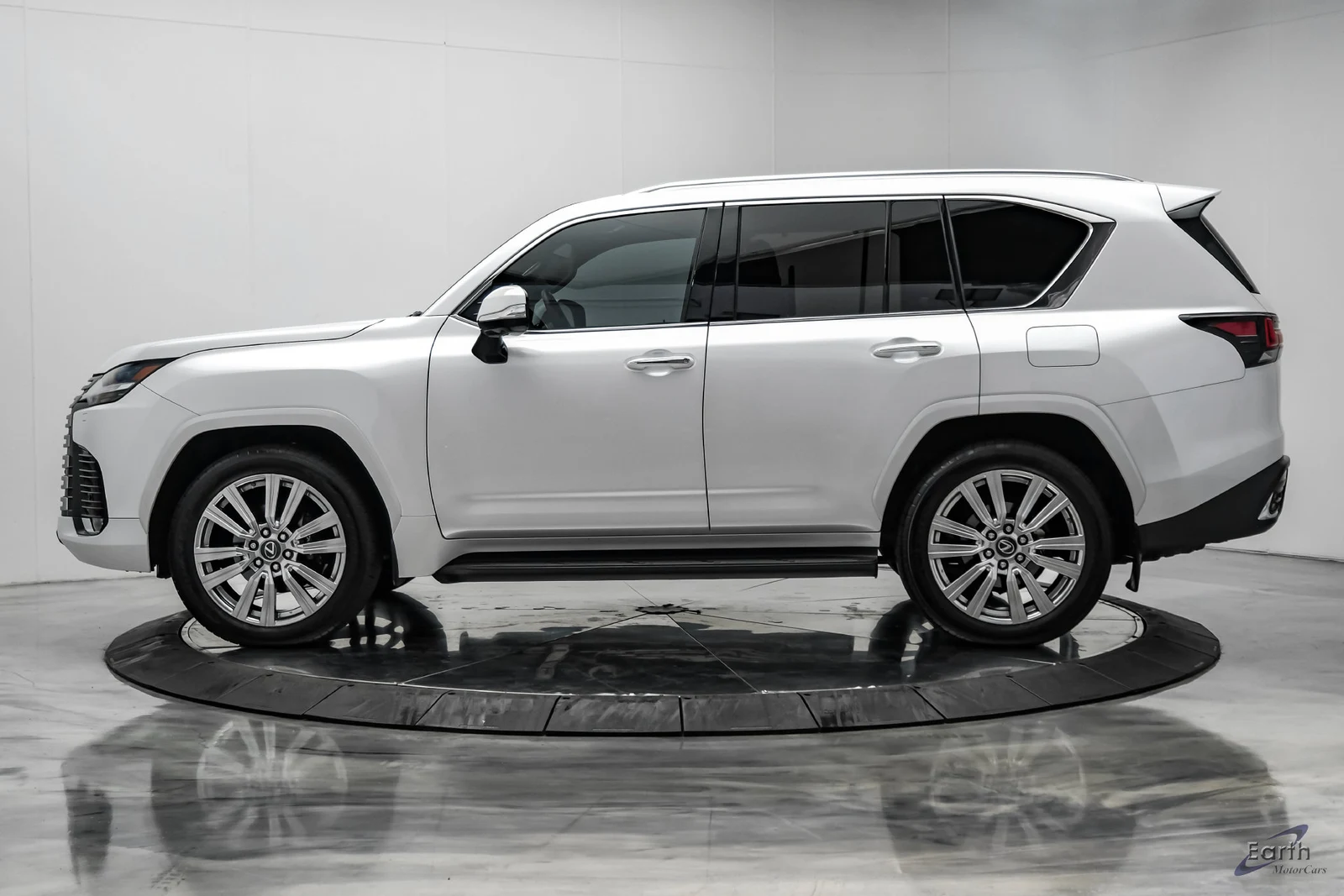 2023 Lexus LX 600, 5/28