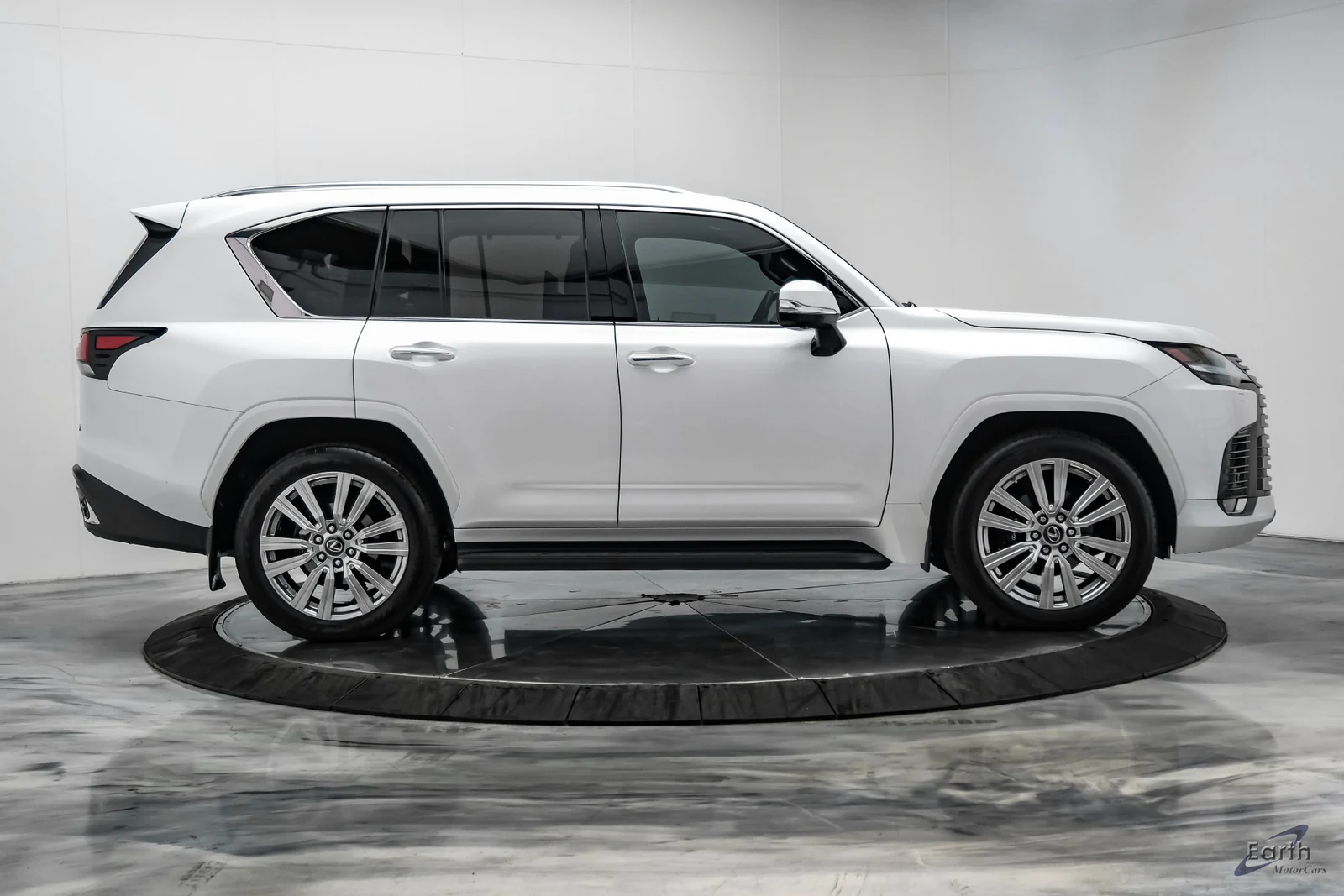 2023 Lexus LX 600, 18/28