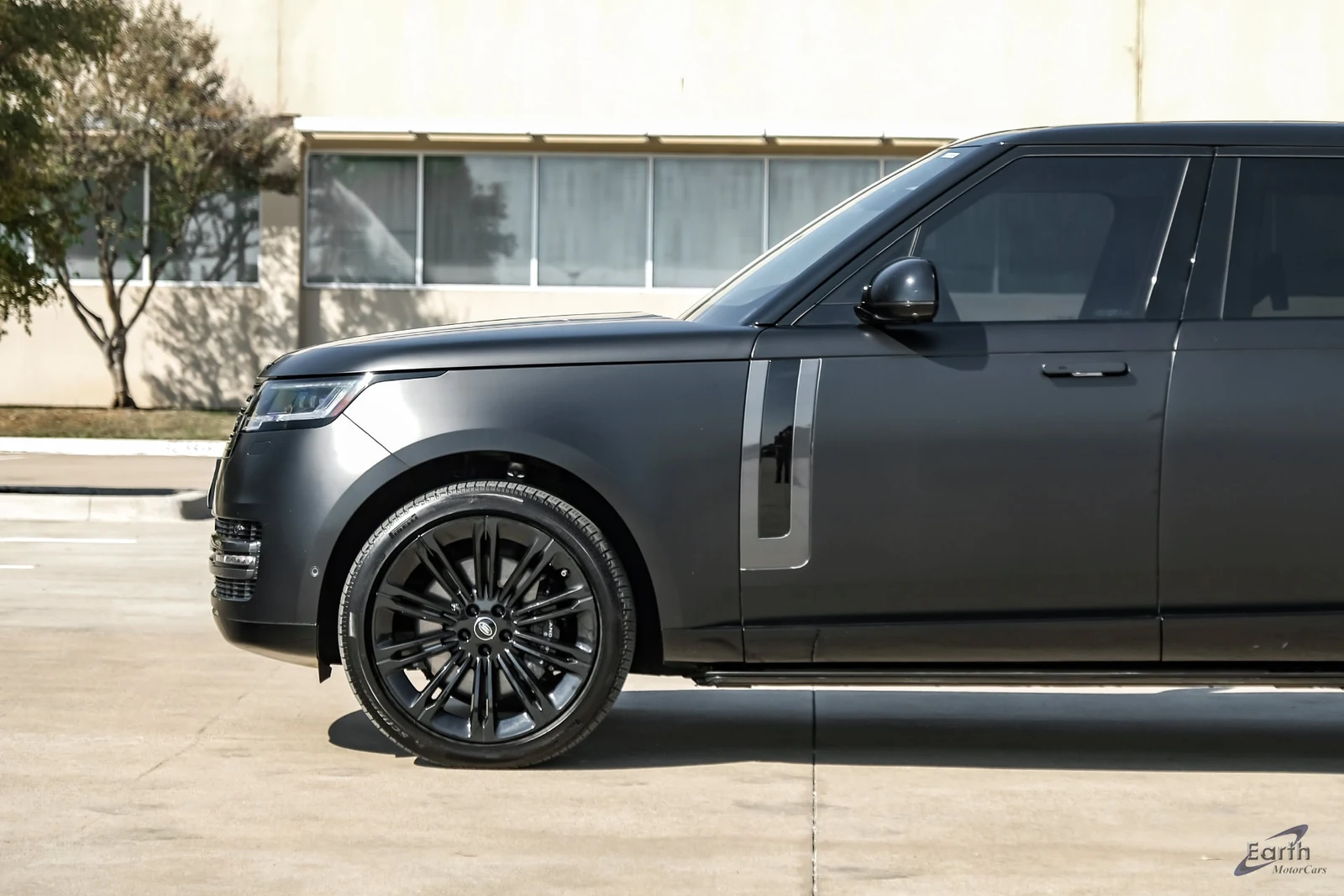 2025 Land Rover Range Rover SE LWB (L460), 7/29