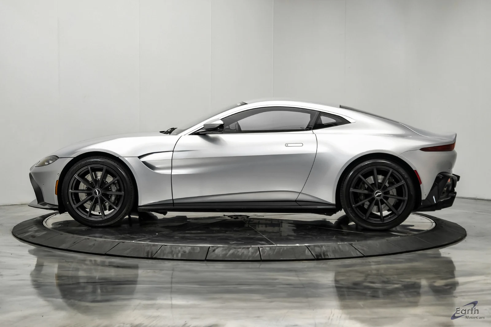 2020 Aston Martin Vantage Coupé (2018), 5/28
