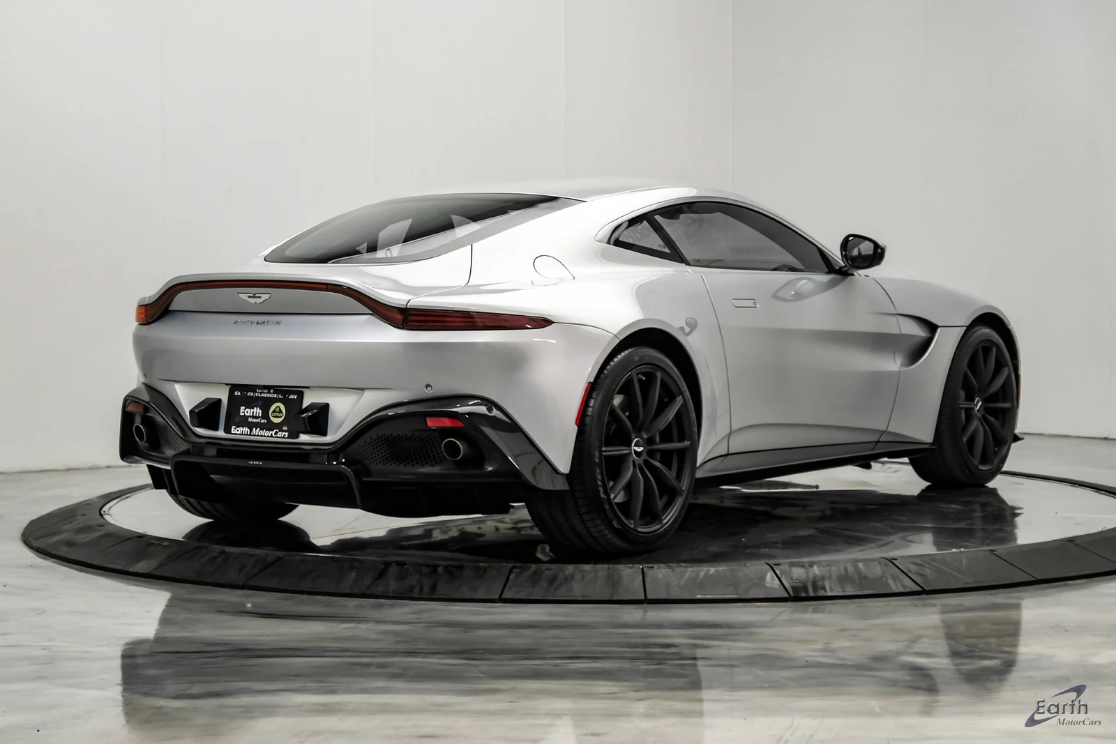 2020 Aston Martin Vantage Coupé (2018), 15/28