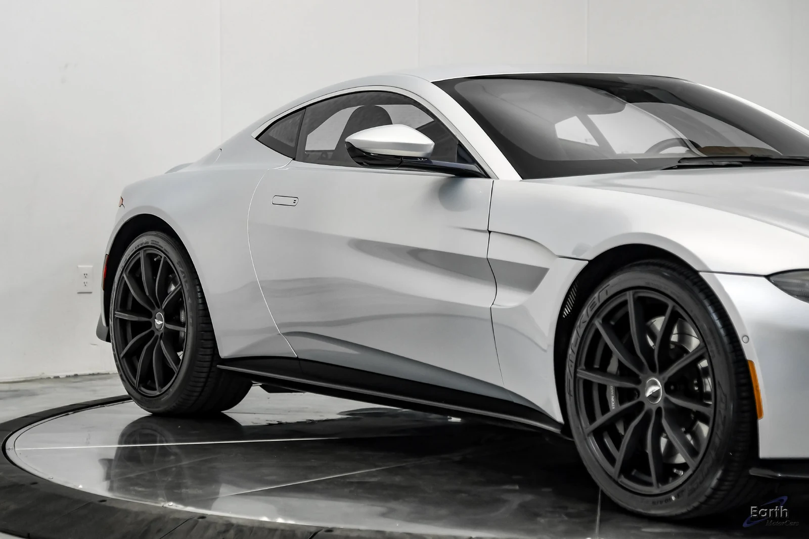 2020 Aston Martin Vantage Coupé (2018), 24/28