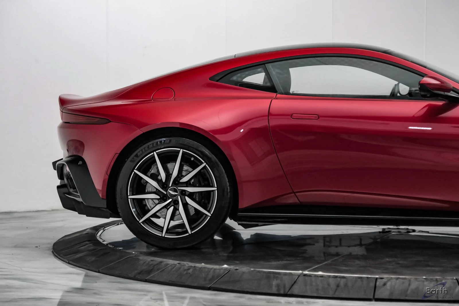 2019 Aston Martin Vantage Coupé (2018), 24/28