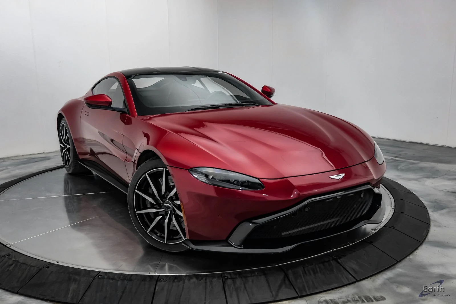 2019 Aston Martin Vantage Coupé (2018), 27/28
