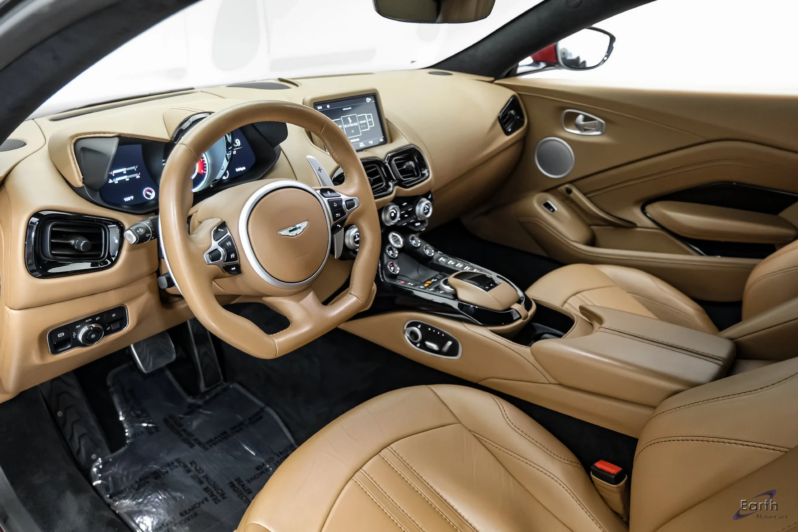 2020 Aston Martin Vantage Coupé (2018), 2/27