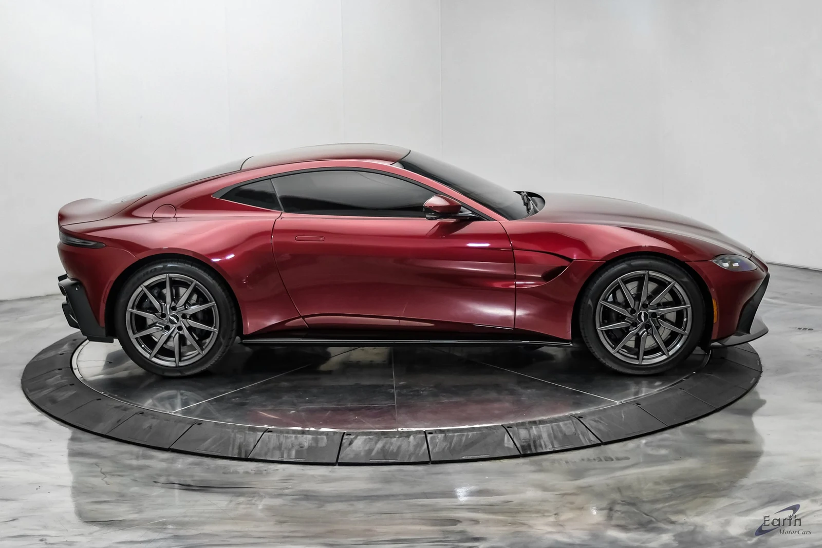 2020 Aston Martin Vantage Coupé (2018), 21/27