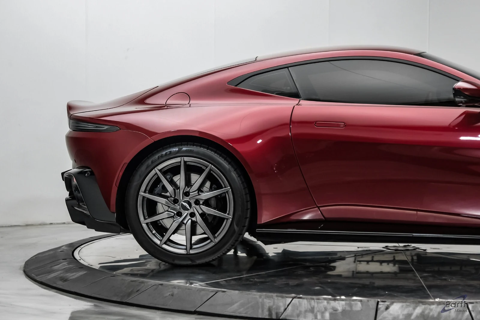 2020 Aston Martin Vantage Coupé (2018), 23/27