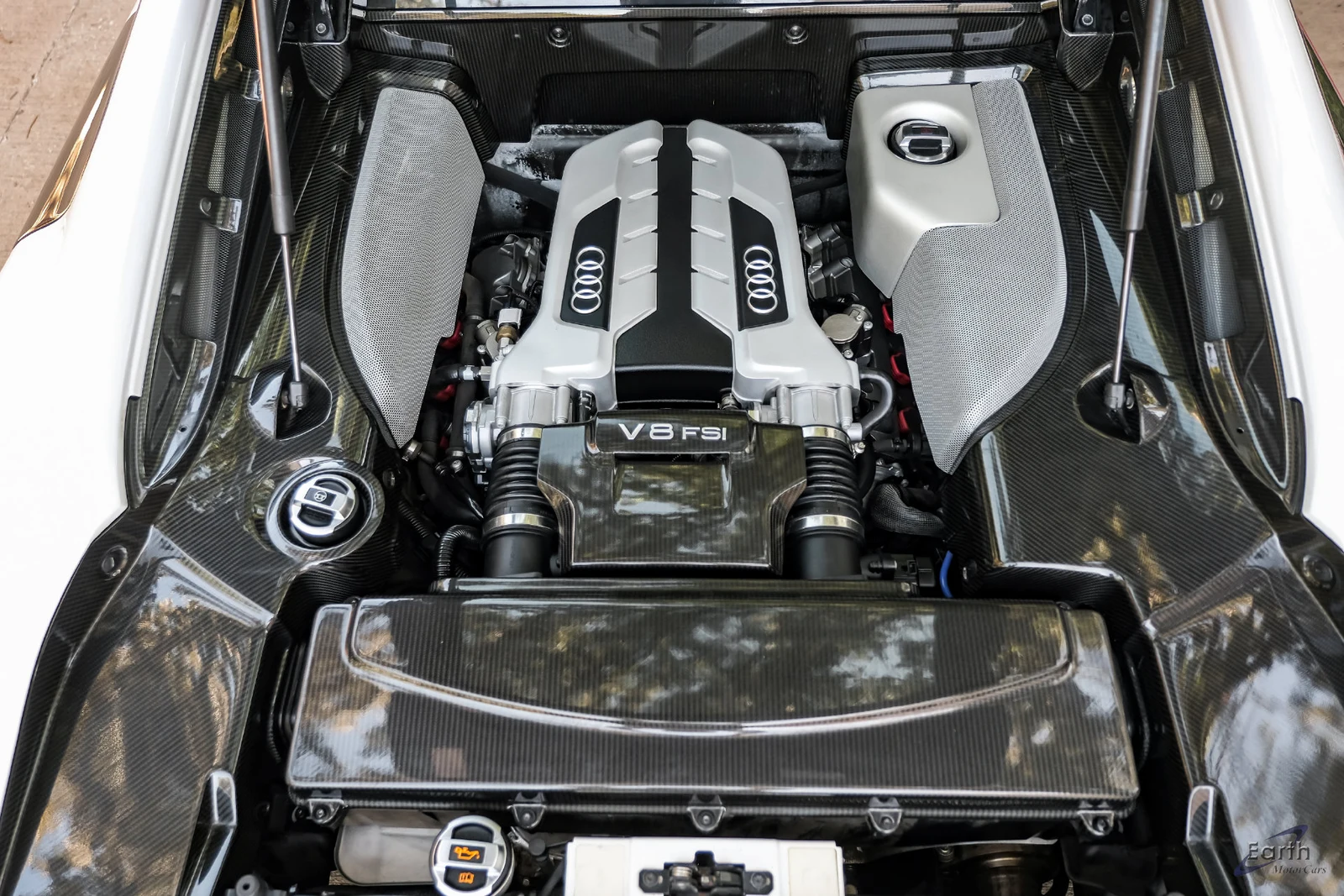 2010 Audi R8 4.2 FSI quattro, 3/29