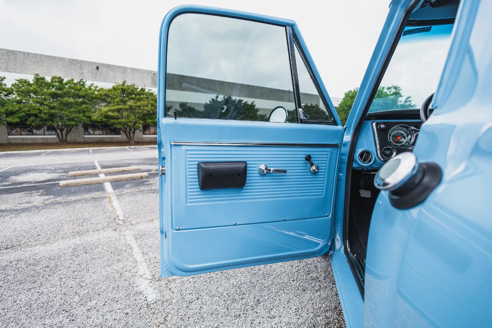 1969 Chevrolet C10, 28/30