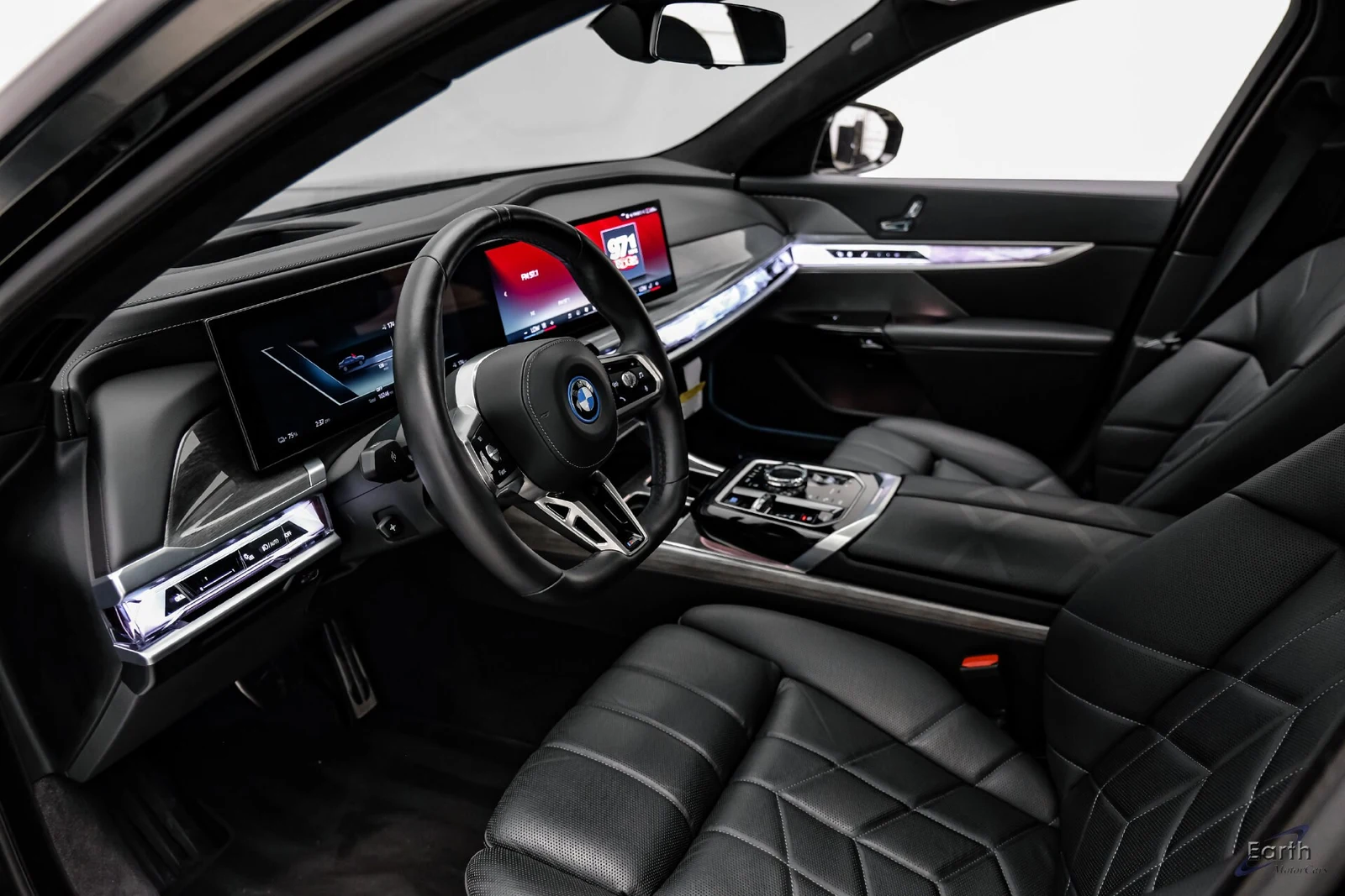 2025 BMW i7 xDrive60, 2/28