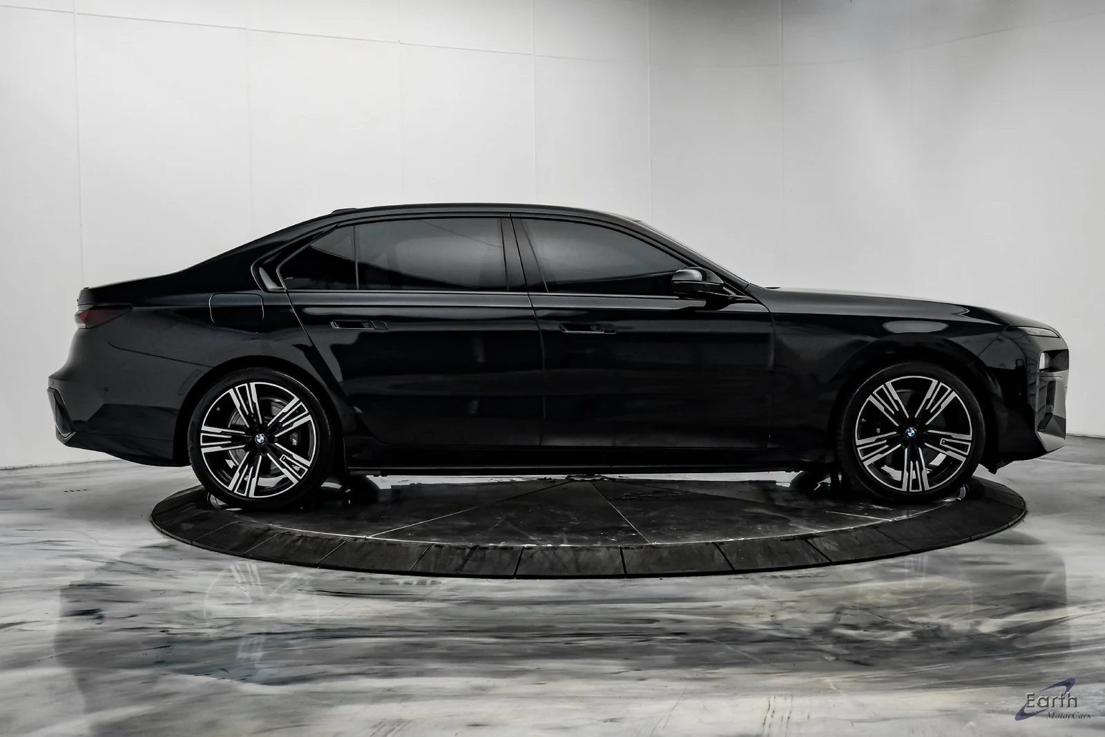 2025 BMW i7 xDrive60, 18/28
