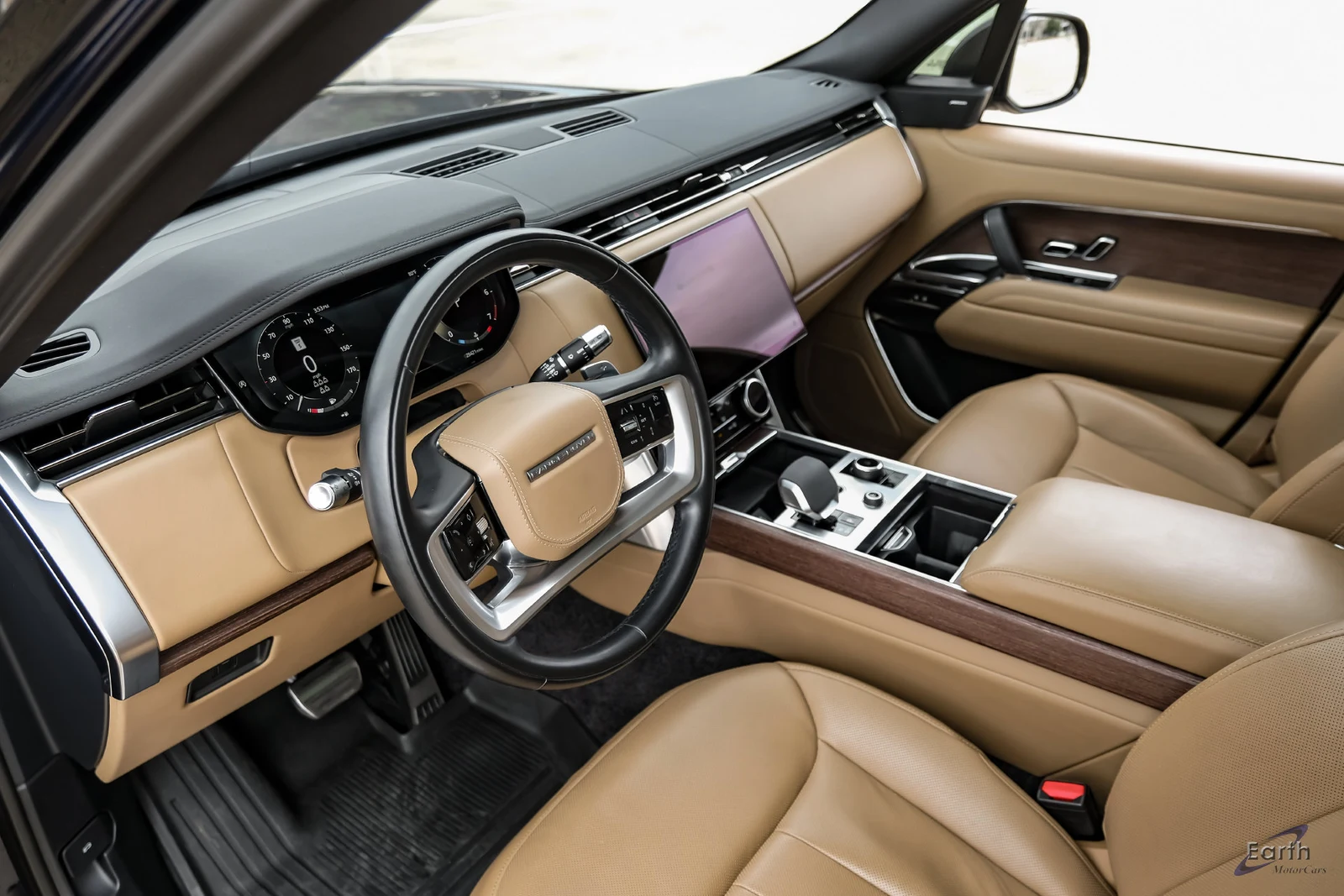 2023 Land Rover Range Rover SE LWB (L460), 2/29