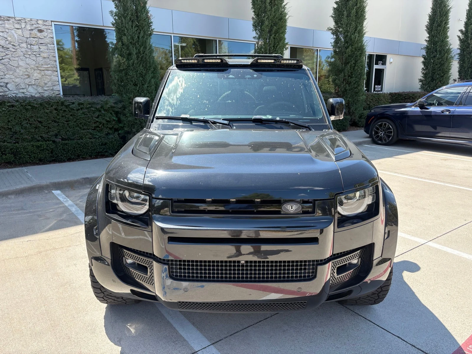 2022 Land Rover Defender 110 V8 (L663), 2/29
