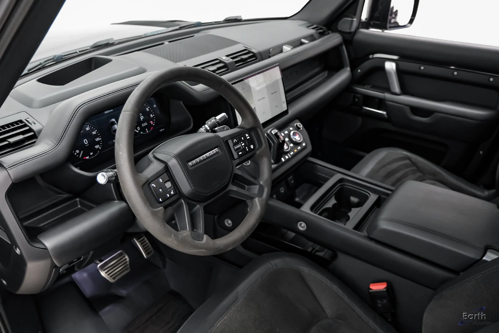 2022 Land Rover Defender 110 V8 (L663), 3/29