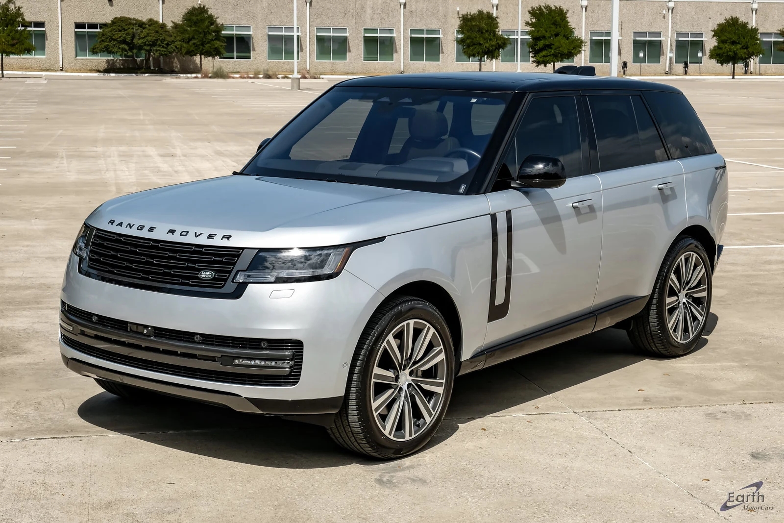2023 Land Rover Range Rover SE (L460), 5/28