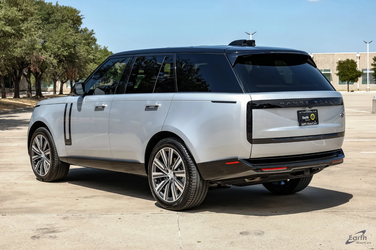 2023 Land Rover Range Rover SE (L460), 9/28