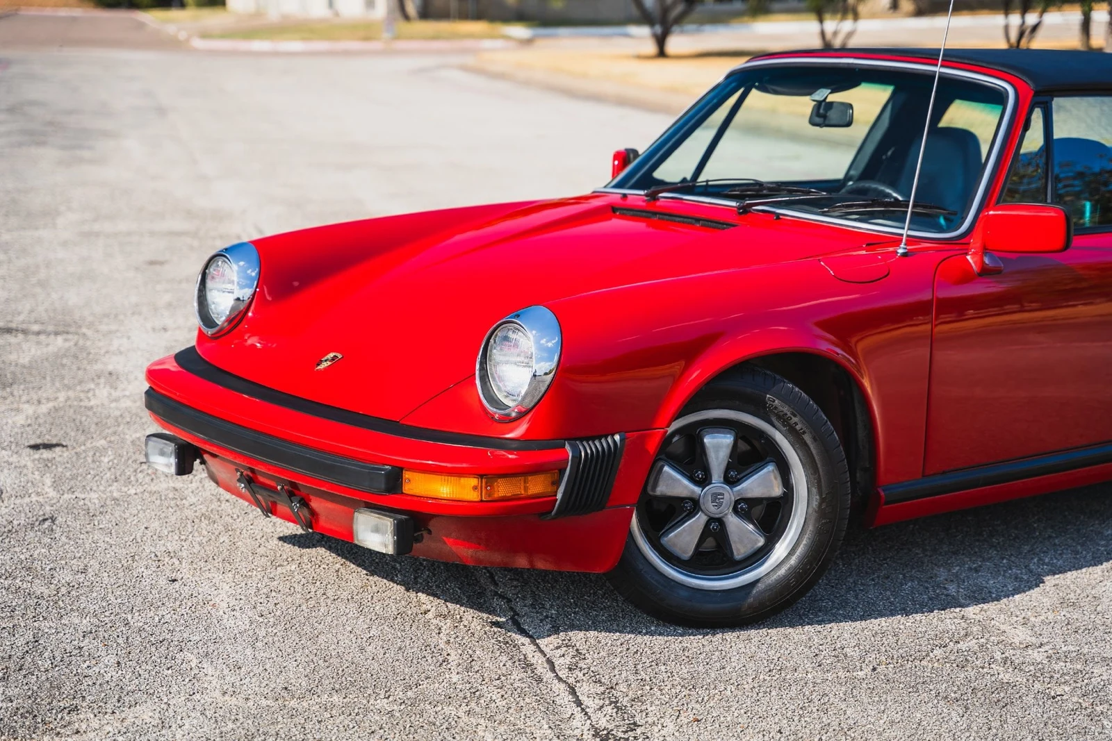 1976 Porsche 911 S Targa (G-Series), 2/30