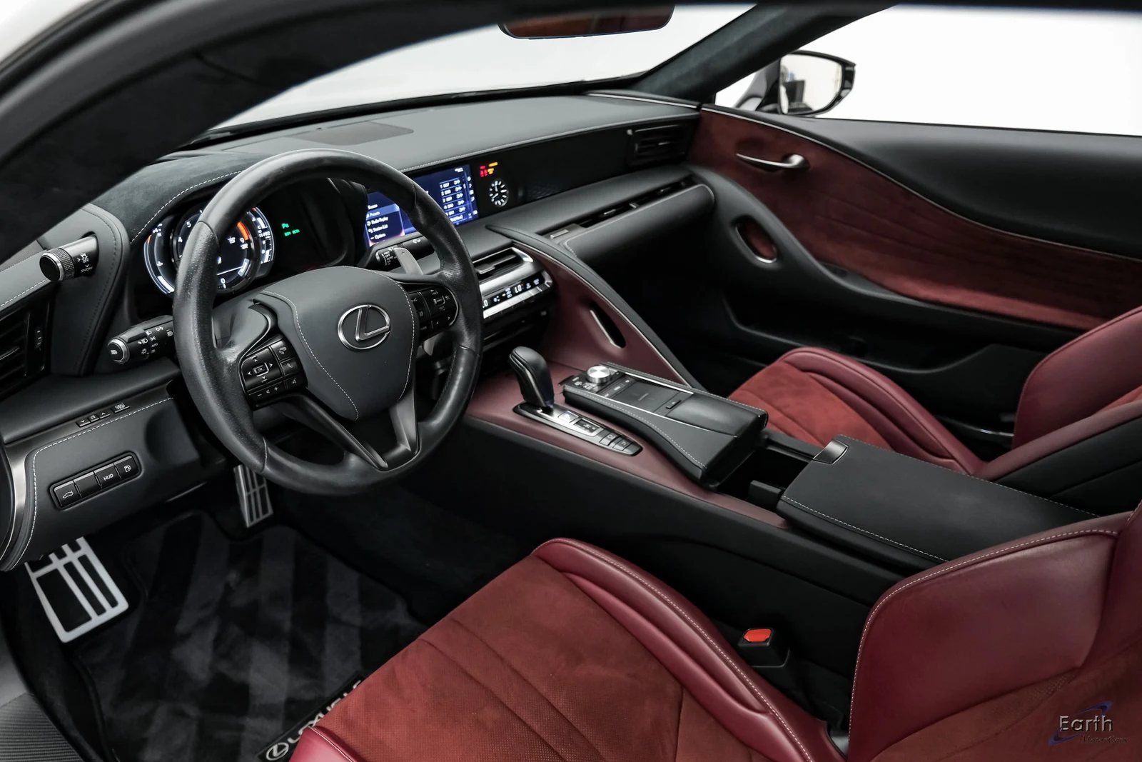 2018 Lexus LC 500, 2/28