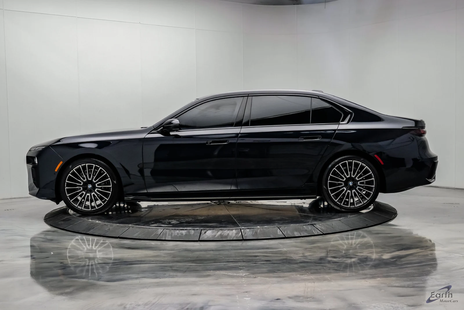 2025 BMW i7 xDrive60, 5/28
