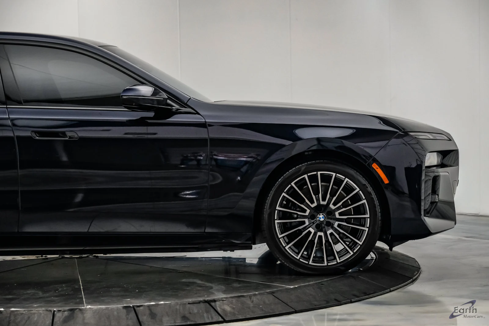 2025 BMW i7 xDrive60, 21/28