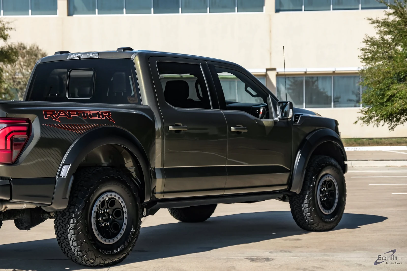 2025 Ford F-150 Raptor (Fourteenth Generation), 19/29